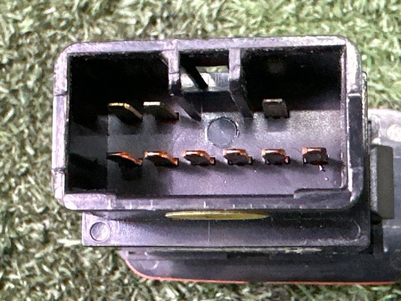 Кнопка аварийной сигнализации (аварийка) Kia Rio 3 2014 QB