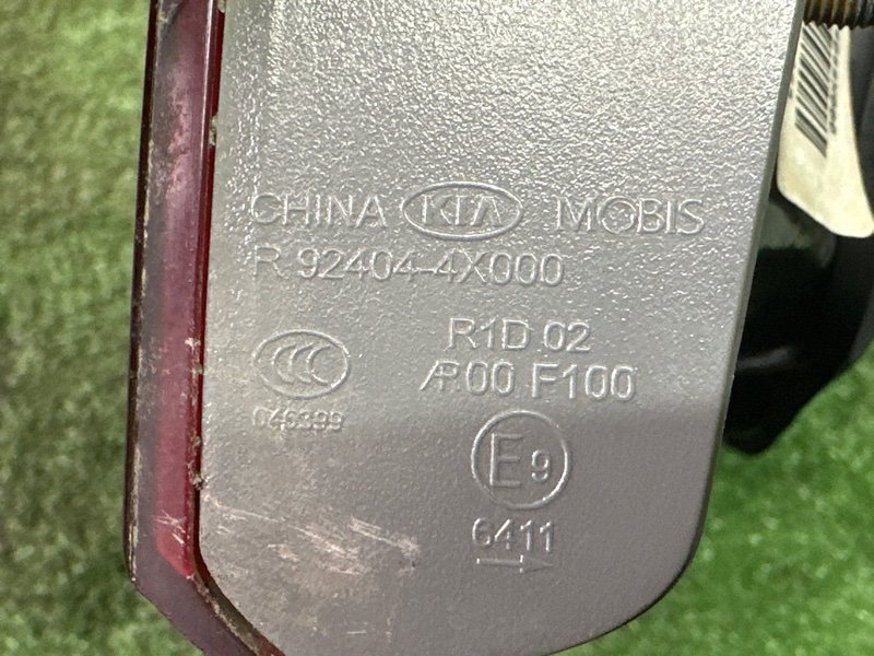 Фонарь в крышку багажника Kia Rio 3 2014 QB