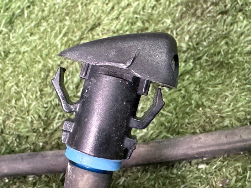 Форсунки омывателя со шлангами Kia Rio 3 2014 QB