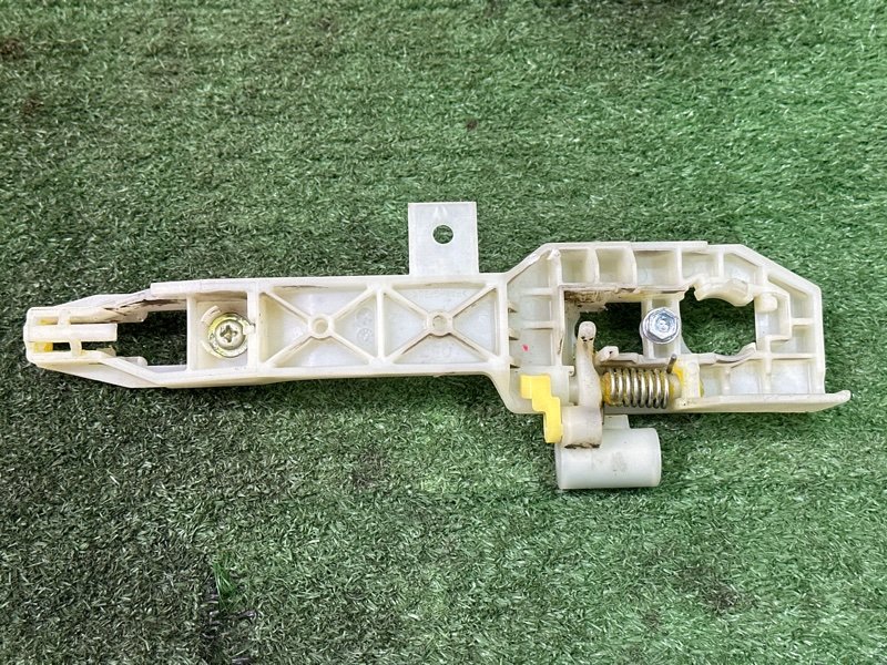 Кронштейн ручки двери Kia Rio 3 2014 QB