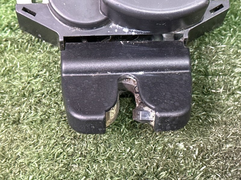 Замок крышки багажника Kia Rio 3 2014 QB