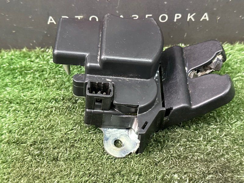 Замок крышки багажника Kia Rio 3 2014 QB