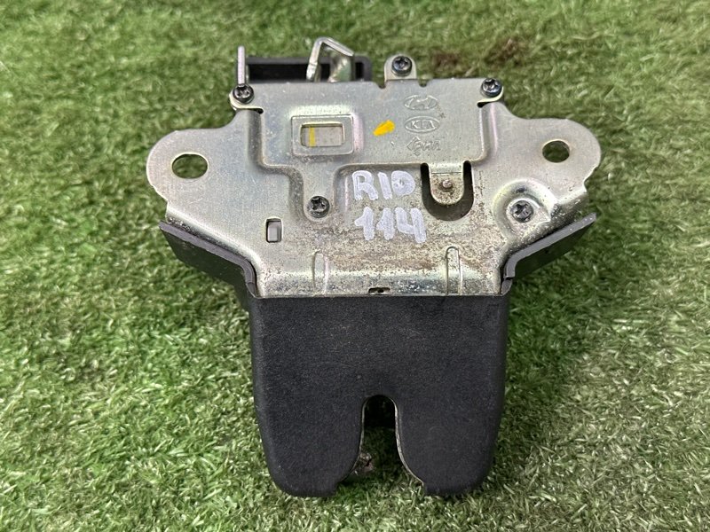 Замок крышки багажника Kia Rio 3 2014 QB