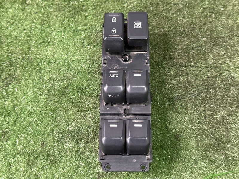 Блок управления стеклоподъемниками Kia Rio 3 2014 QB