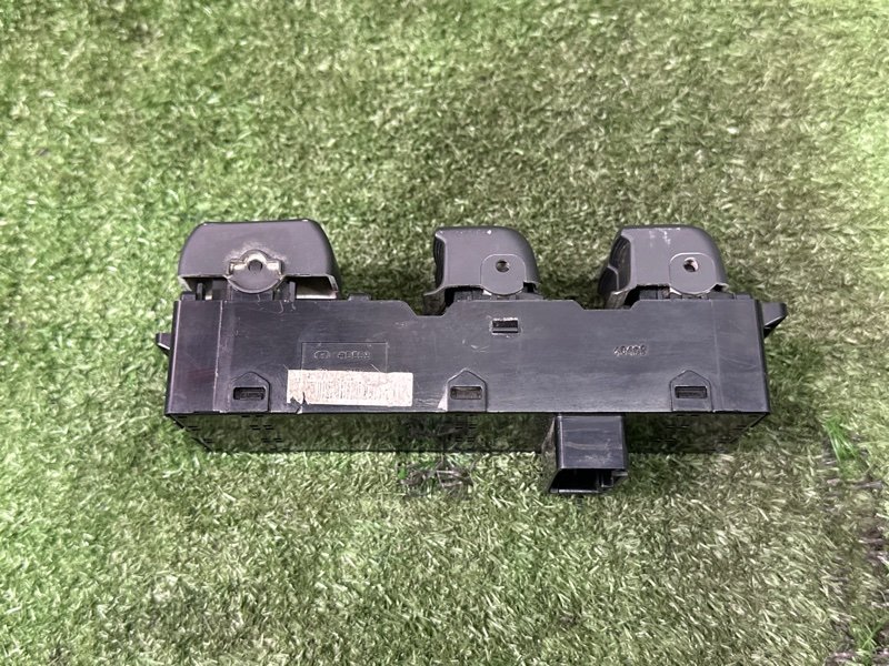 Блок управления стеклоподъемниками Kia Rio 3 2014 QB