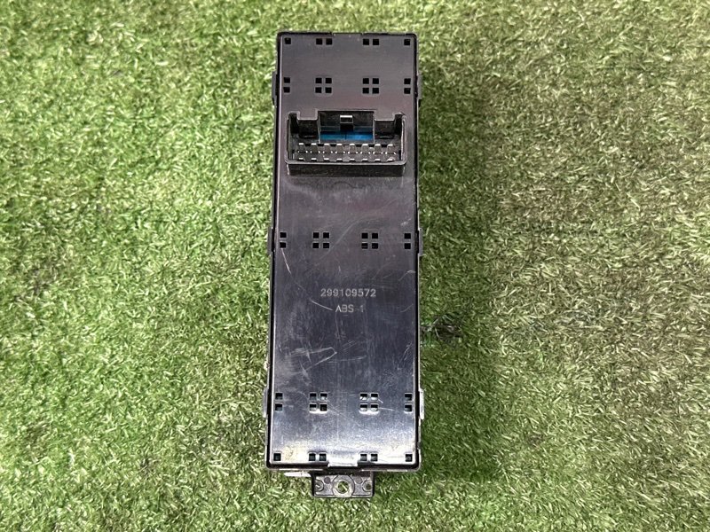 Блок управления стеклоподъемниками Kia Rio 3 2014 QB