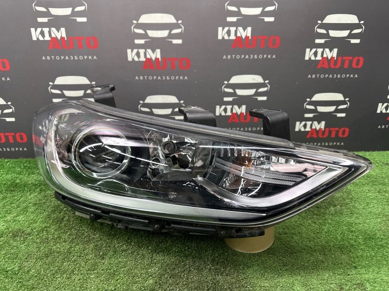 Фары передние Hyundai Elantra 6 AD