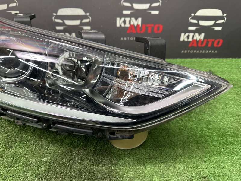 Фары передние Hyundai Elantra 6 AD