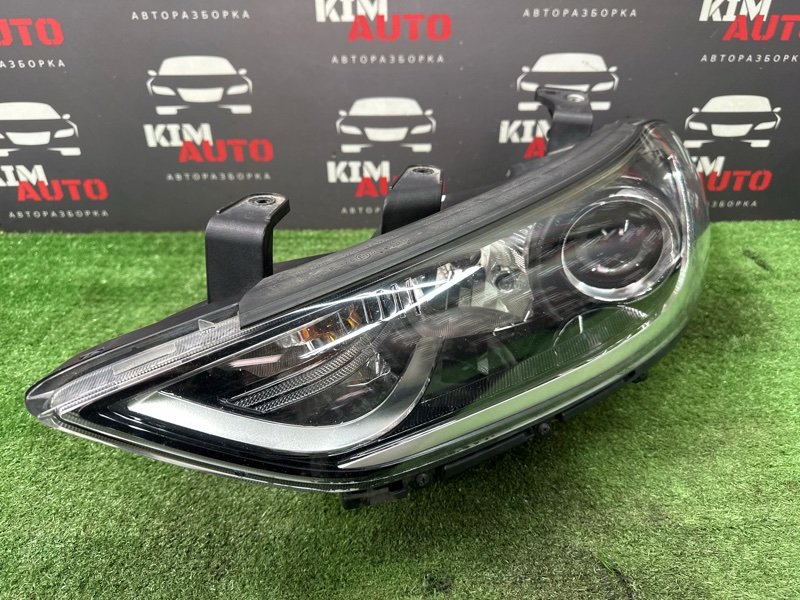 Фары передние Hyundai Elantra 6 AD