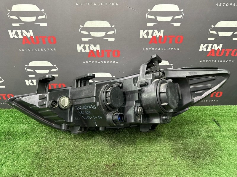 Фары передние Hyundai Elantra 6 AD