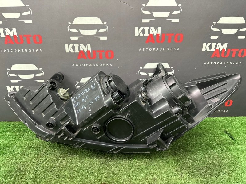 Фары передние Hyundai Elantra 6 AD