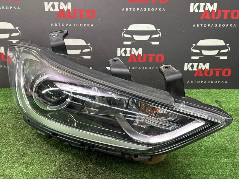 Фары передние Hyundai Elantra 6 AD