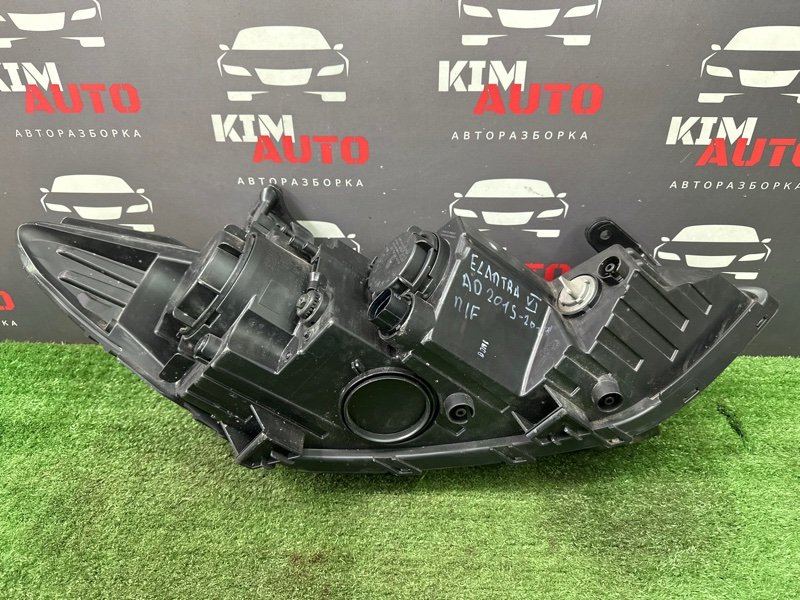 Фары передние Hyundai Elantra 6 AD