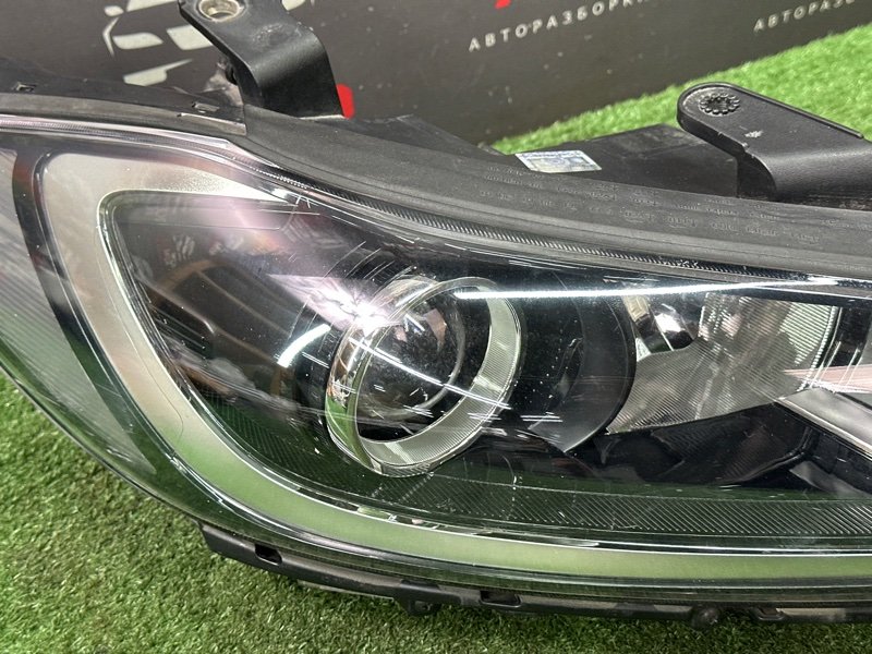 Фара Hyundai Elantra 6 AD