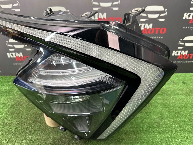 Фары передние Kia Sportage 5 NQ5