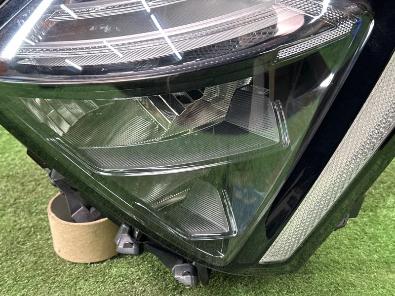 Фары передние Kia Sportage 5 NQ5