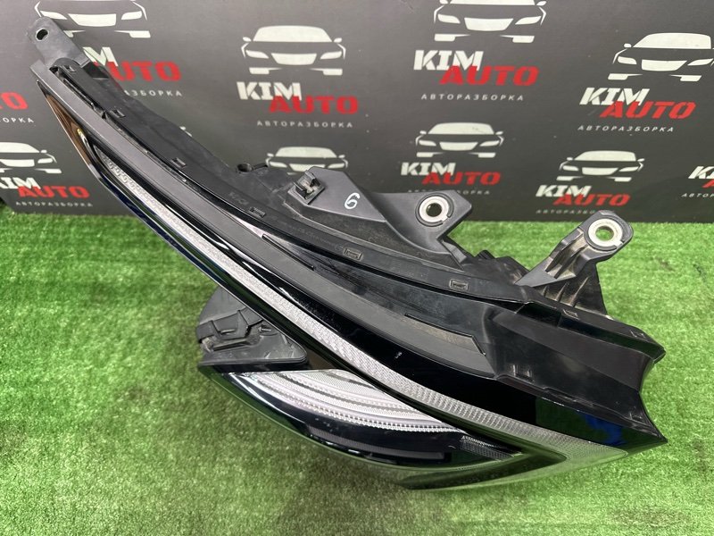 Фары передние Kia Sportage 5 NQ5