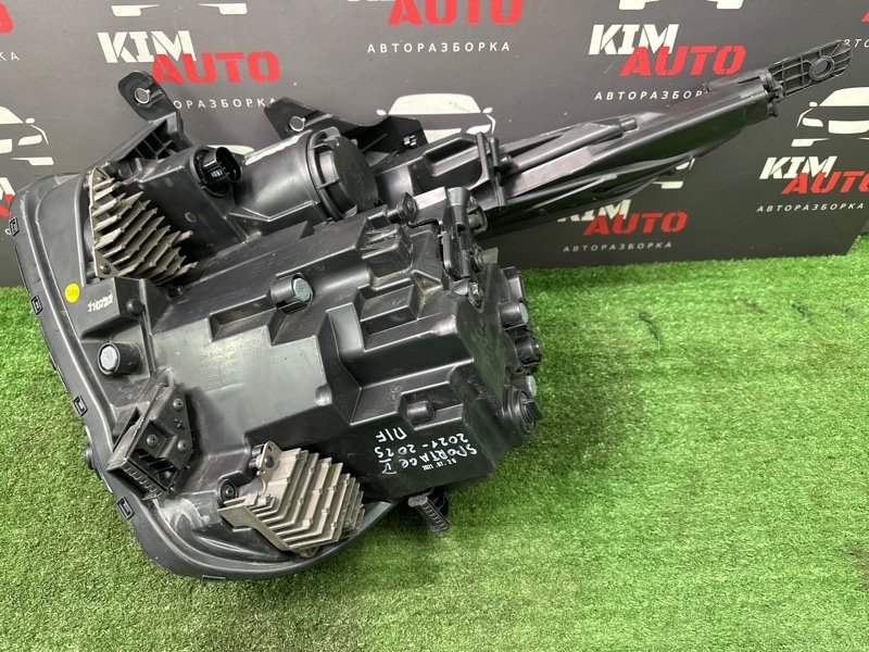 Фары передние Kia Sportage 5 NQ5