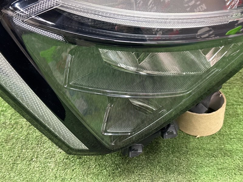 Фары передние Kia Sportage 5 NQ5