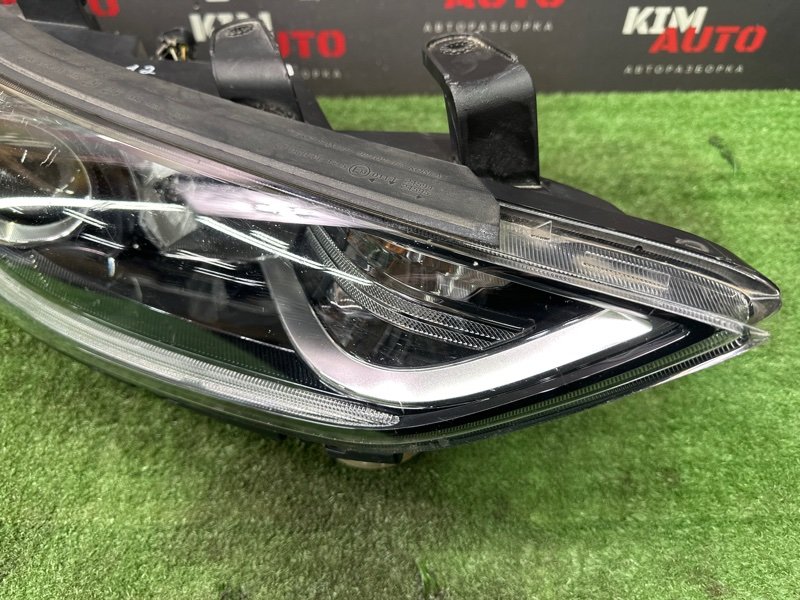 Фара Hyundai Elantra 6 AD
