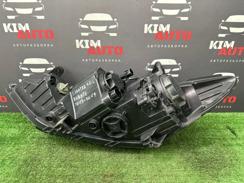 Фара Hyundai Elantra 6 AD