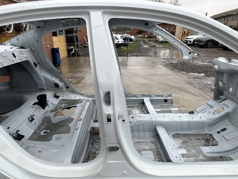 Порог со стойкой Kia Rio 4 2018