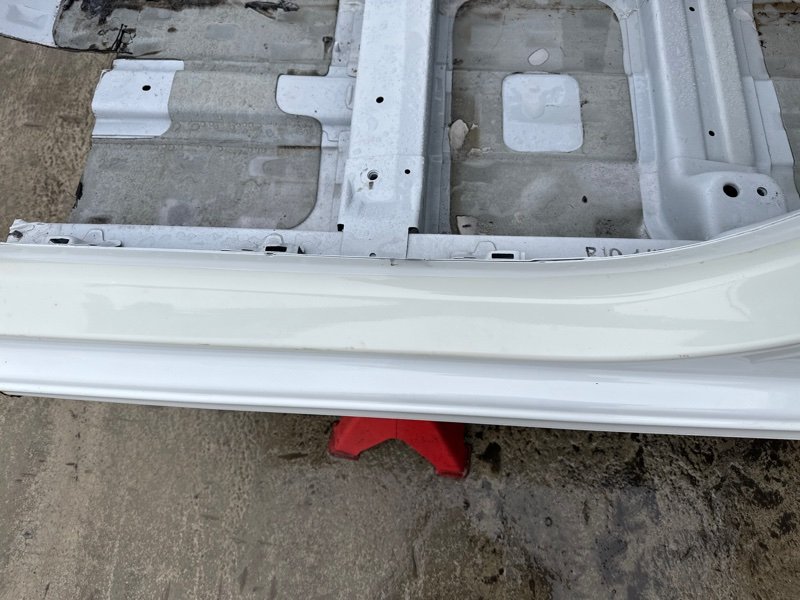 Порог со стойкой Kia Rio 4 2018