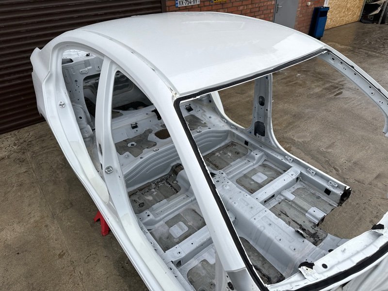 Крыша со стойками Kia Rio 4 2018