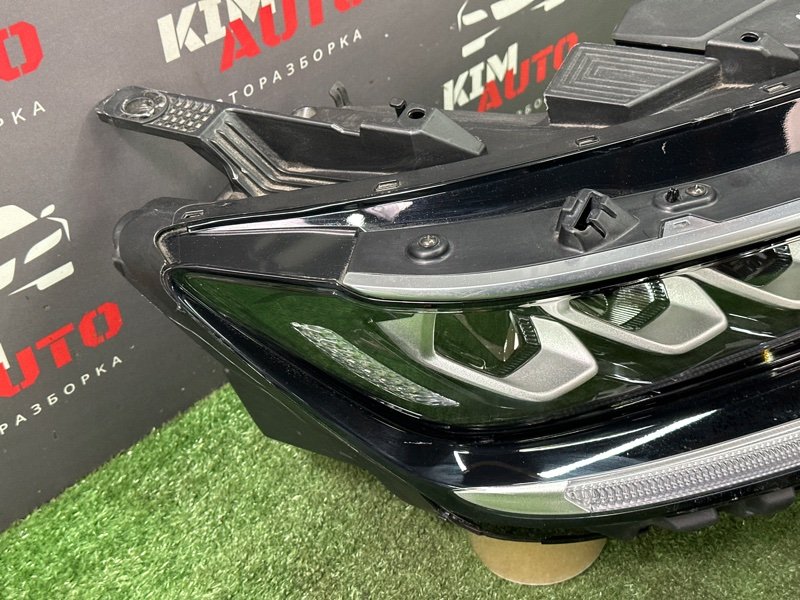 Фары передние Kia Sorento 4 MQ4
