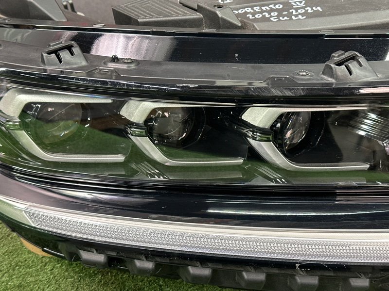 Фара Kia Sorento 4 MQ4