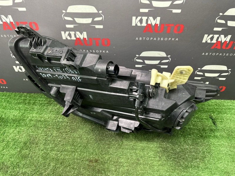 Фары передние Hyundai Sonata 8 DN8