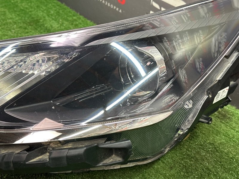 Фары передние Hyundai Sonata 8 DN8