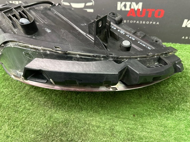 Фары передние Hyundai Sonata 8 DN8