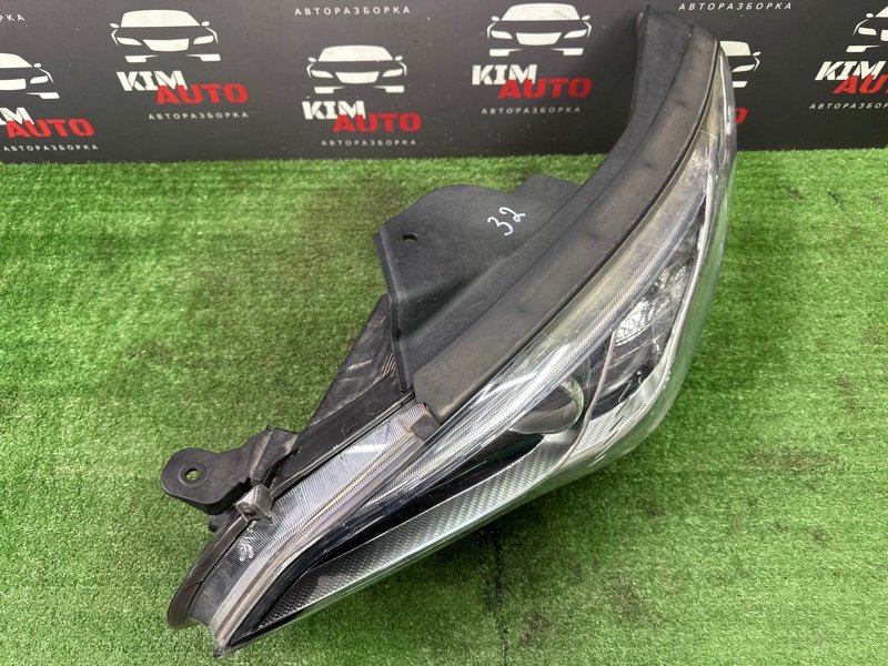 Фара Hyundai Sonata 7 LF