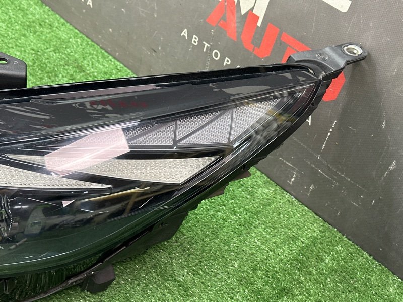 Фары передние Hyundai Elantra 7 CN7