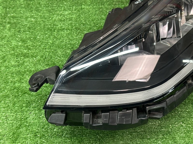 Фары передние Hyundai Sonata 8 DN8