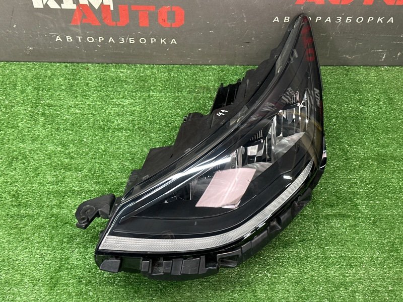 Фары передние Hyundai Sonata 8 DN8