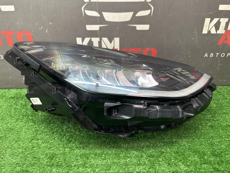 Фары передние Hyundai Sonata 8 DN8