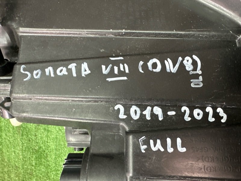 Фары передние Hyundai Sonata 8 DN8