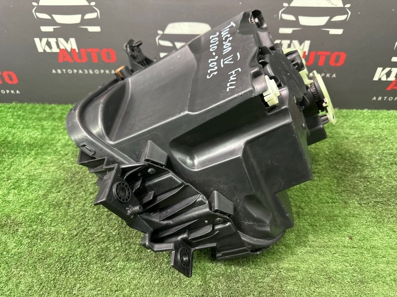 Фары передние Hyundai Tucson 4 NX4