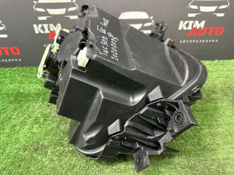 Фары передние Hyundai Tucson 4 NX4