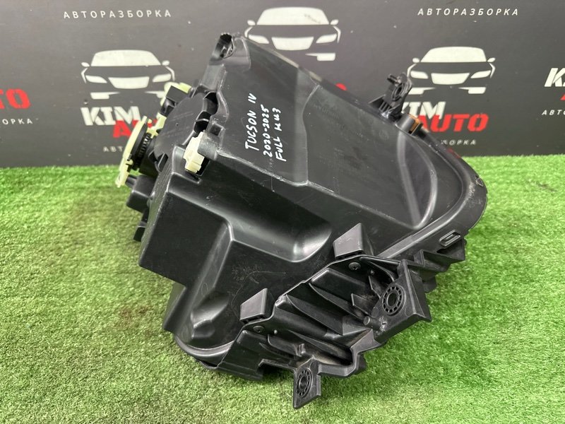 Фары передние Hyundai Tucson 4 NX4