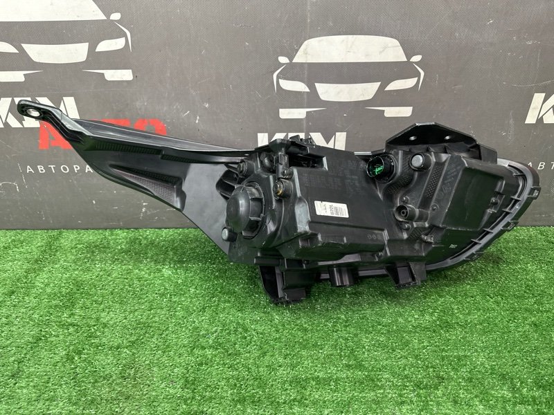 Фары передние Kia Cerato 4 BD