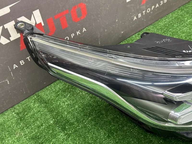 Фары передние Kia Cerato 4 BD