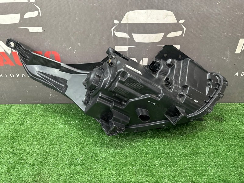 Фары передние Kia Cerato 4 BD