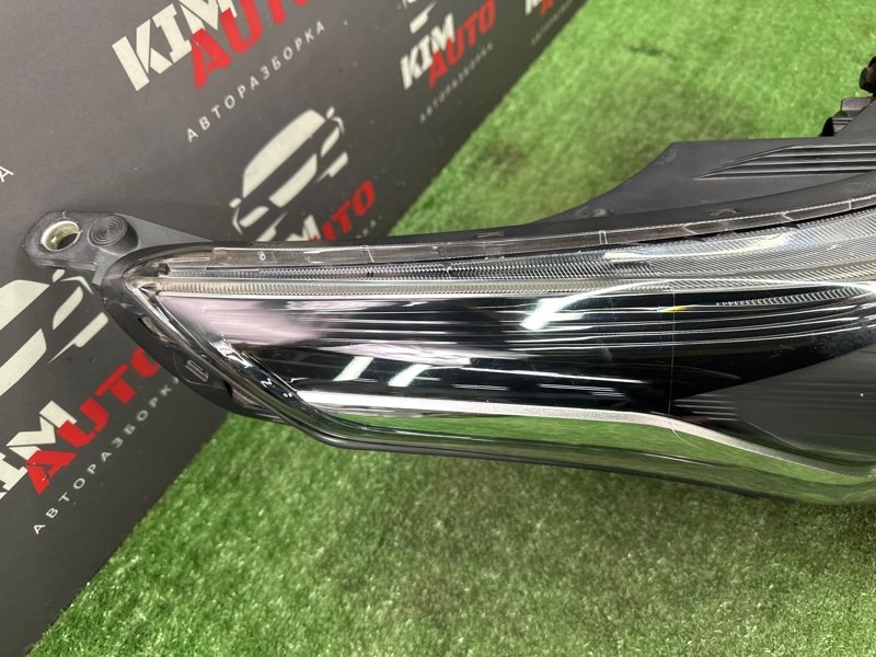 Фары передние Kia Cerato 4 BD