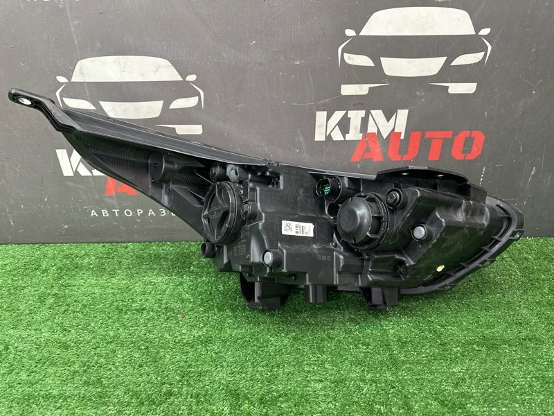 Фары передние Kia Cerato 4 BD