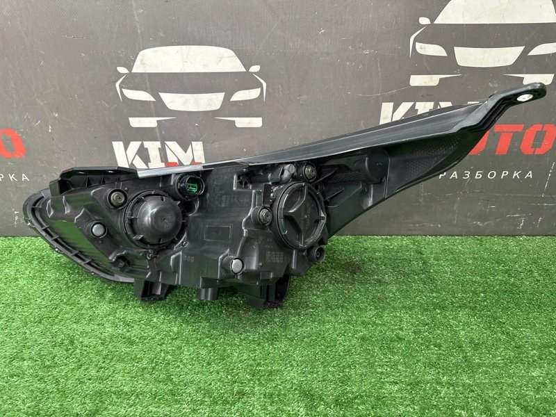 Фары передние Kia Cerato 4 BD