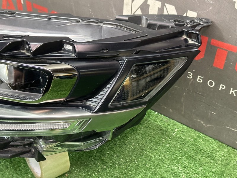 Фары передние Kia Carnival 4 KA4