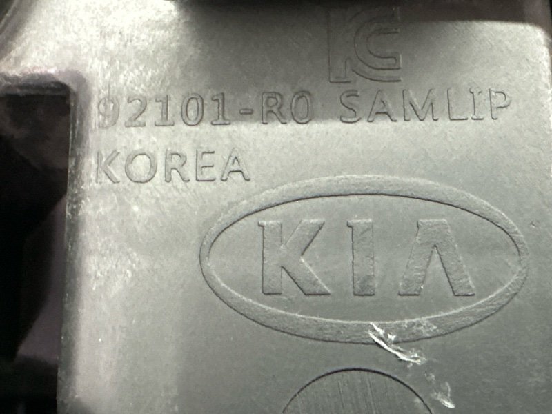 Фары передние Kia Carnival 4 KA4